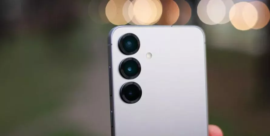 Galaxy S26 : Pourquoi Samsung change son calendrier cette année ?