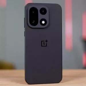 OnePlus durcit le ton : installer un ancien logiciel pourrait rendre votre smartphone définitivement hors service