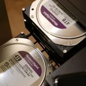 Pourquoi l'IA pourrait bientôt vider votre compte en banque (et vos rayons high-tech)