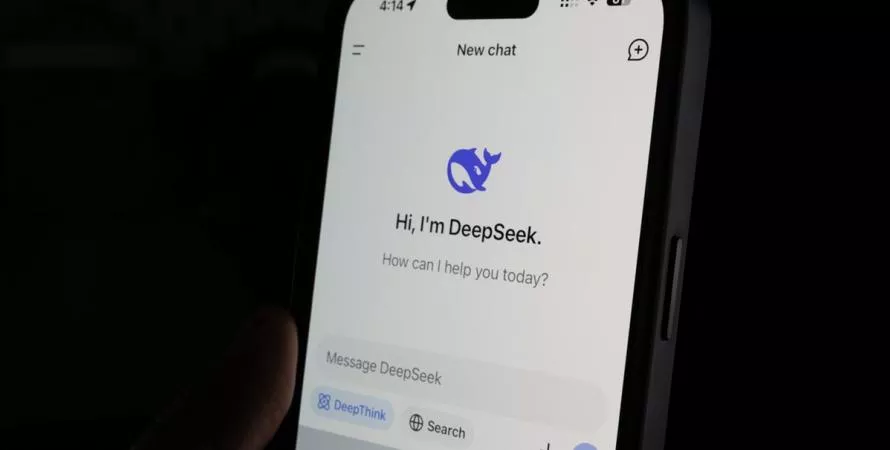 IA : Anthropic accuse DeepSeek d’avoir "aspiré" les connaissances de Claude