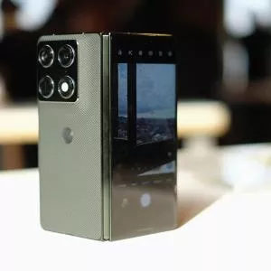 MWC 2026 : Motorola Razr Fold, le nouveau poids lourd du pliable