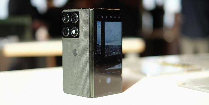 MWC 2026 : Motorola Razr Fold, le nouveau poids lourd du pliable MWC 2026 : Motorola Razr Fold, le nouveau poids lourd du pliable