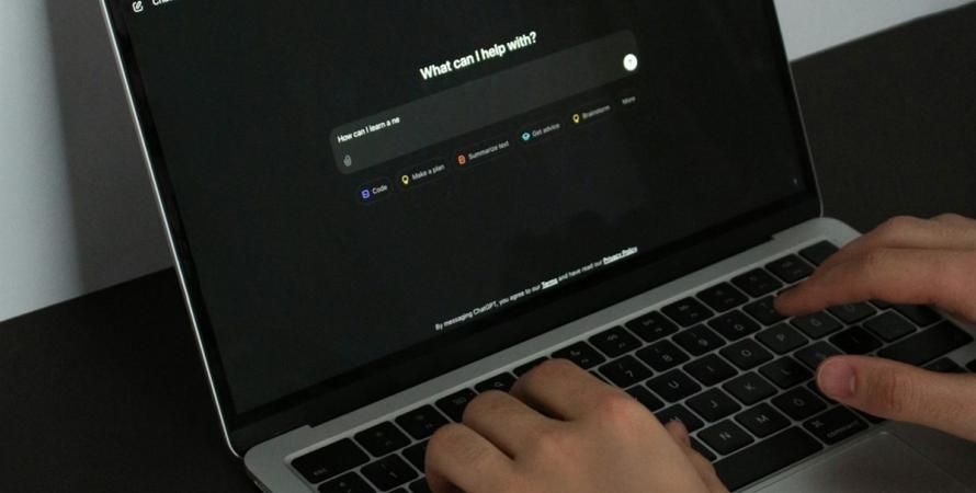 ChatGPT : pourquoi nous suivons ses conseils même quand ils sont faux