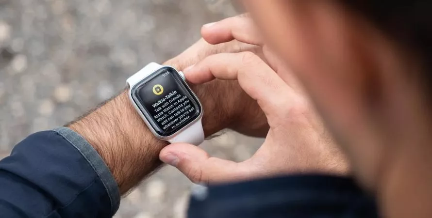 Apple Watch : pourquoi l'application Talkie-Walkie va disparaître avec watchOS 27