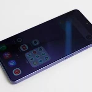 Samsung Galaxy S26 Ultra : l’écran qui fait disparaître vos données face aux curieux