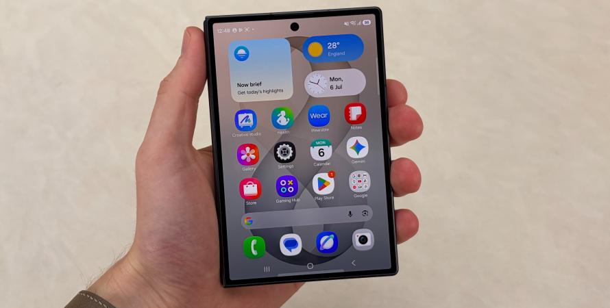Samsung passe la vitesse supérieure : prise en main des Galaxy Z Flip8, Z Fold8 et Z Fold8 Ultra