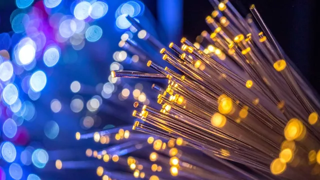 Fibre ou câble : ce qui change pour votre connexion internet à la maison