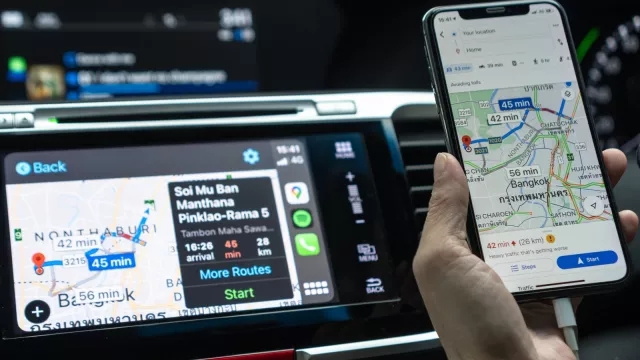 Gemini dans Google Maps sur CarPlay : l'assistant arrive, la France attend