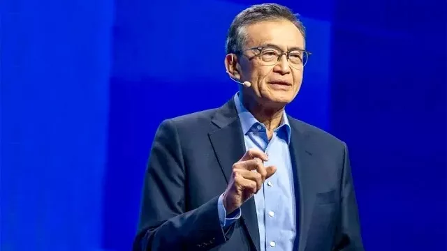 Intel : une restructuration aux trois quarts finie, et des puces RTX en vue
