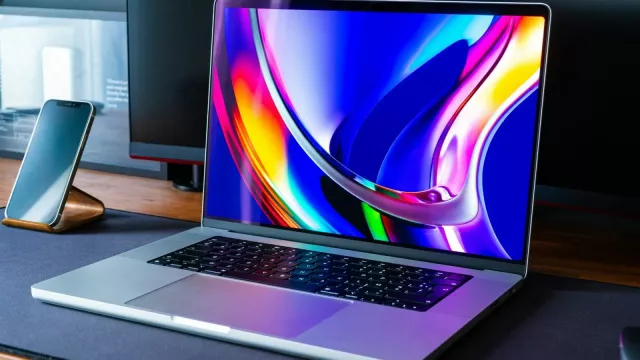 MacBook Pro OLED tactile : le teaser d'Apple écarte le nom MacBook Ultra